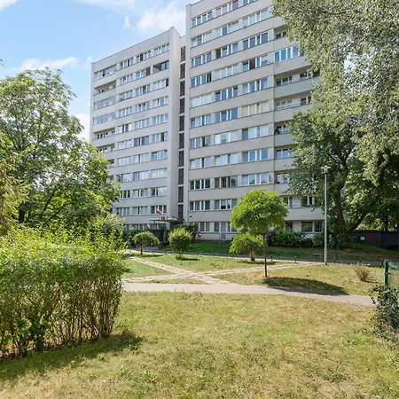 Vistula Corner By Bookinghost * Warszawa